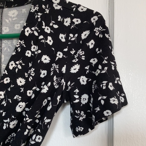 NWOT Ann Taylor Wrap Top - super soft - Picture 2 of 6